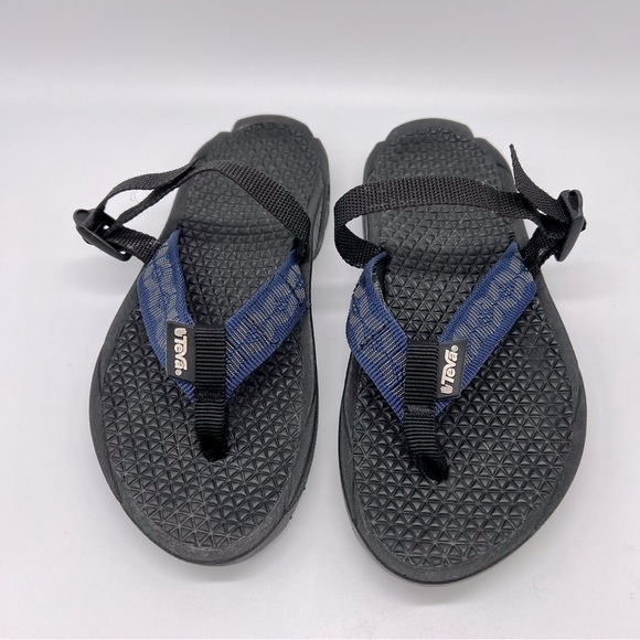 Teva women  sandals size 6 - Picture 1 of 7